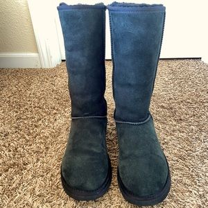 Ugg Classic short boots black size 7